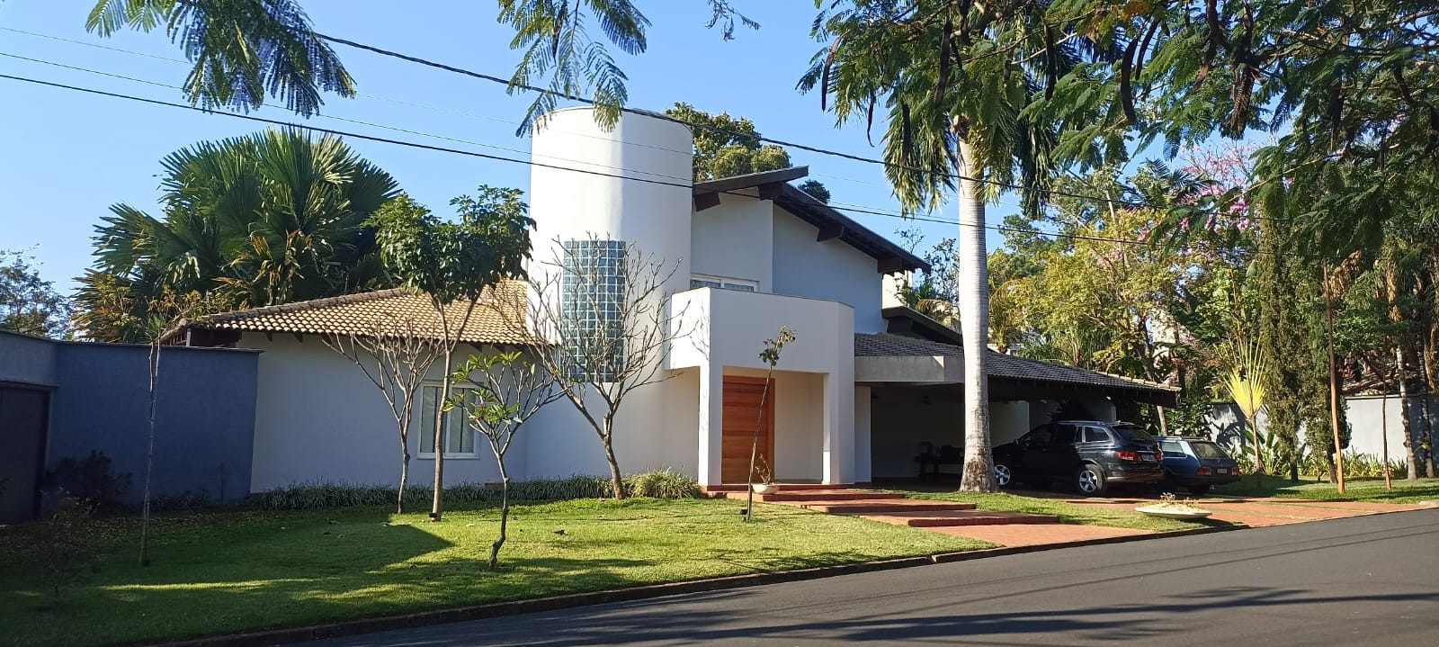 Residência exclusiva no Condomínio Bougainville